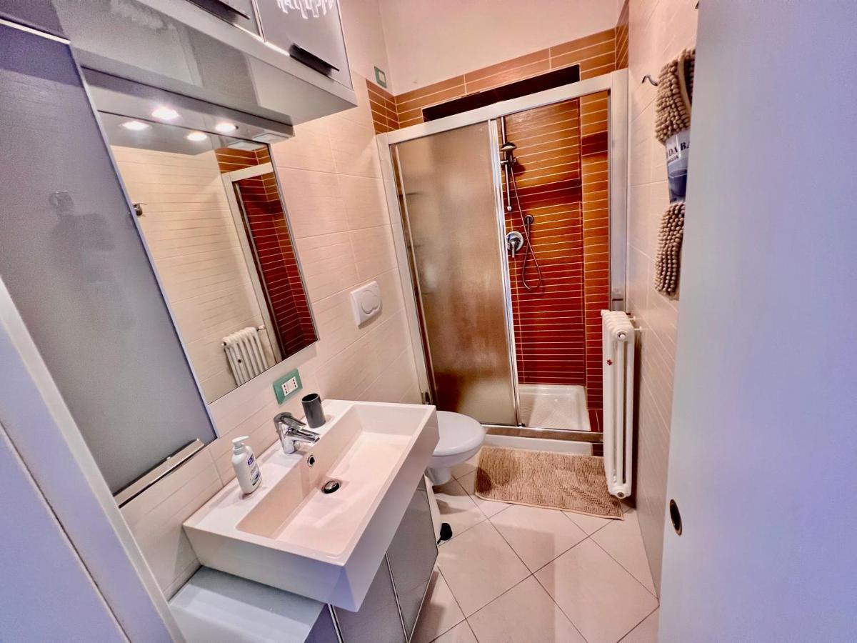 Divina Luxury Apartment With Jacuzzi Near The Lake Como Kültér fotó