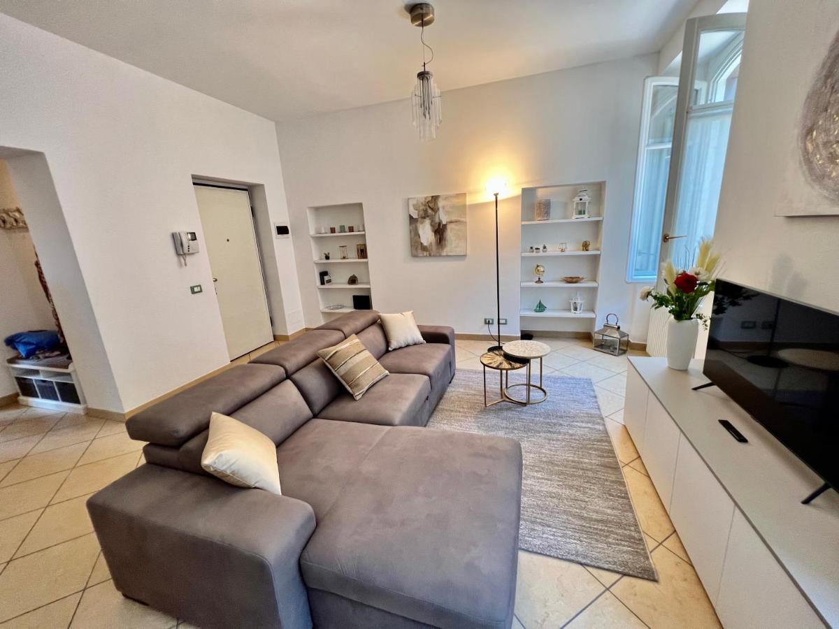 Divina Luxury Apartment With Jacuzzi Near The Lake Como Kültér fotó