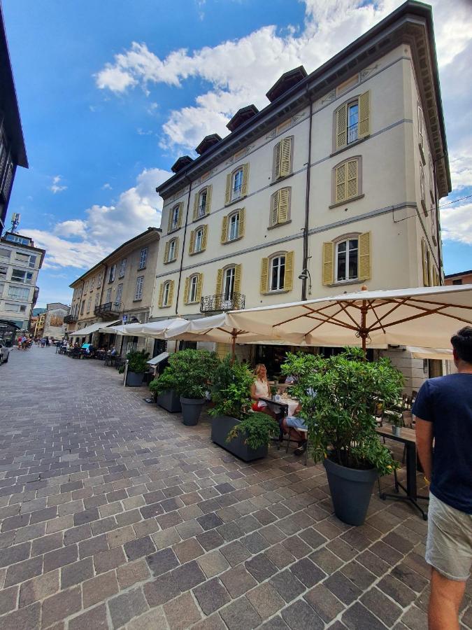 Divina Luxury Apartment With Jacuzzi Near The Lake Como Kültér fotó